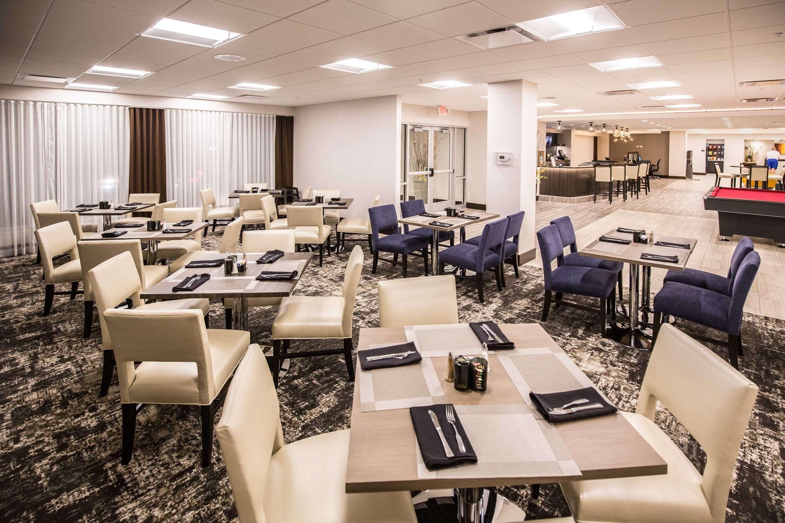 Отель Wyndham Chicago O'Hare Розмонт Экстерьер фото