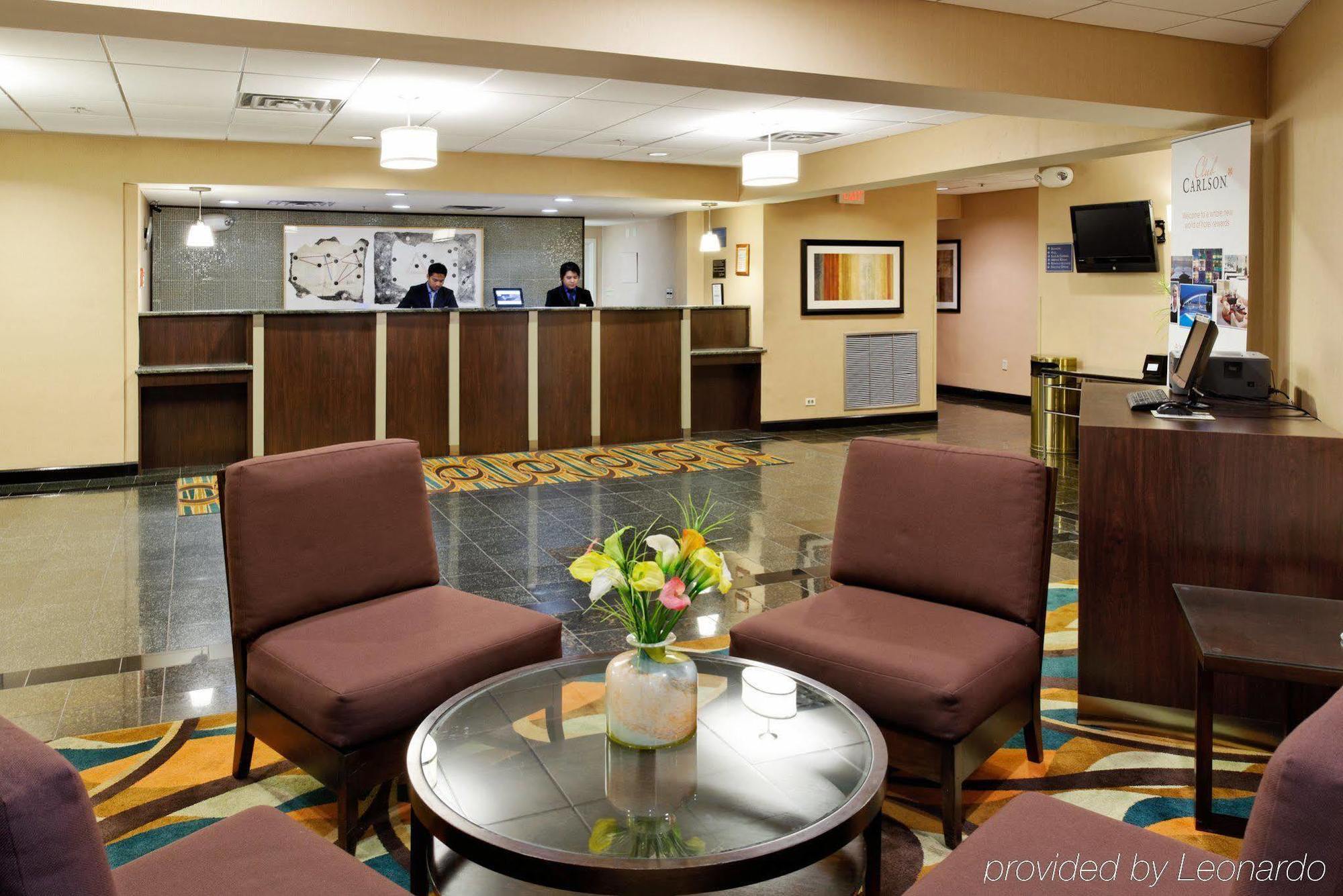 Отель Wyndham Chicago O'Hare Розмонт Интерьер фото