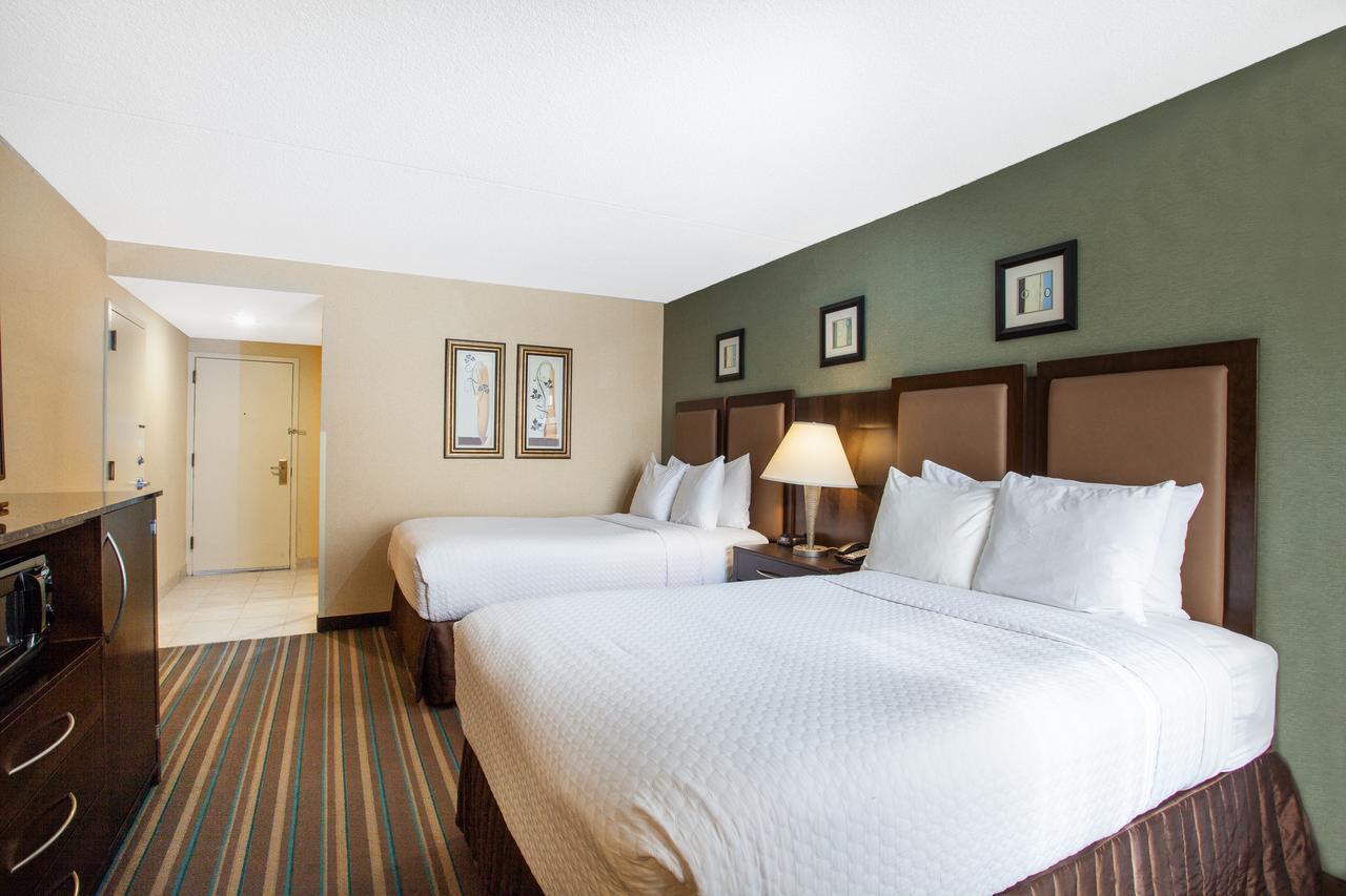 Отель Wyndham Chicago O'Hare Розмонт Экстерьер фото
