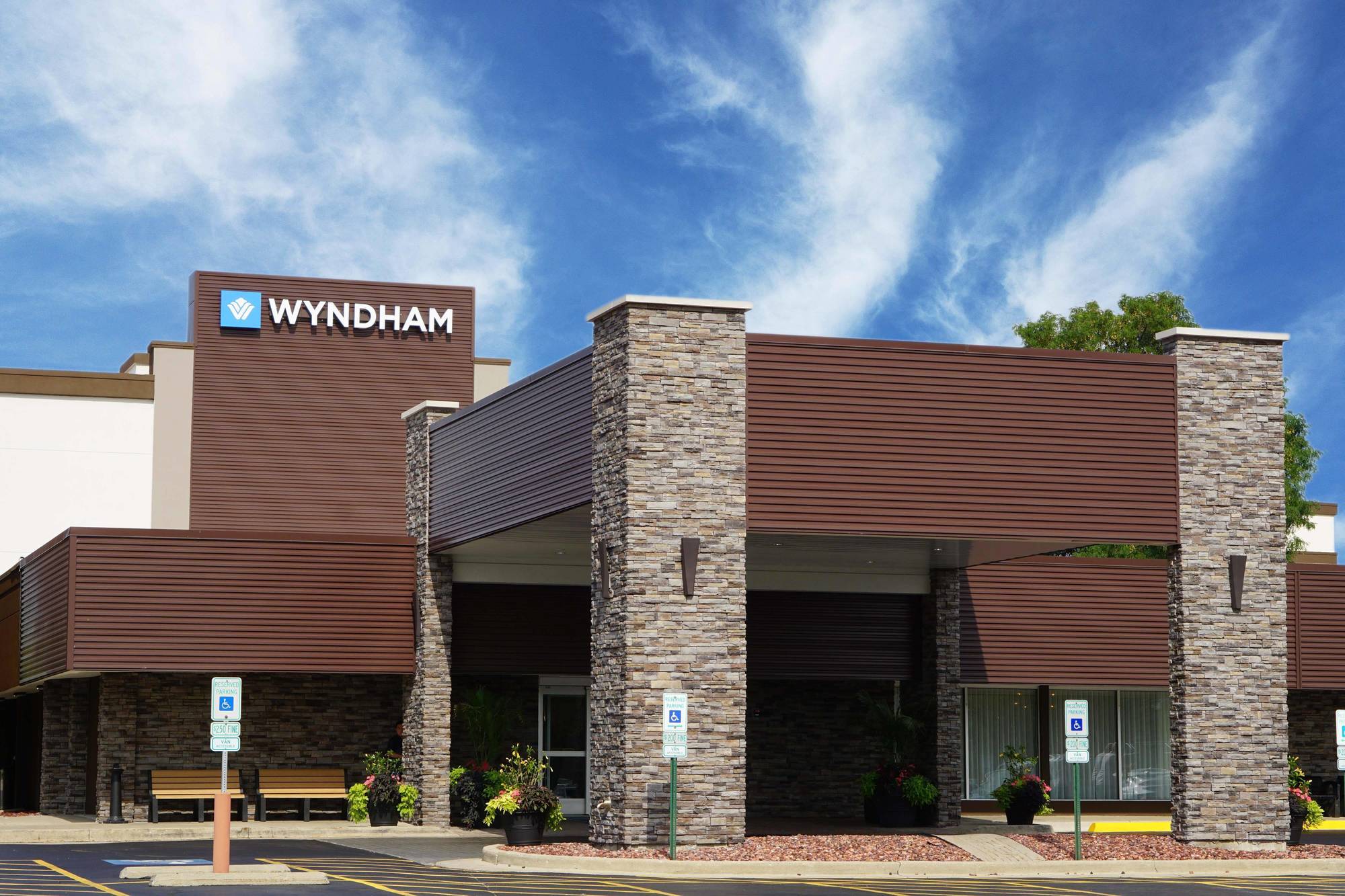 Отель Wyndham Chicago O'Hare Розмонт Экстерьер фото